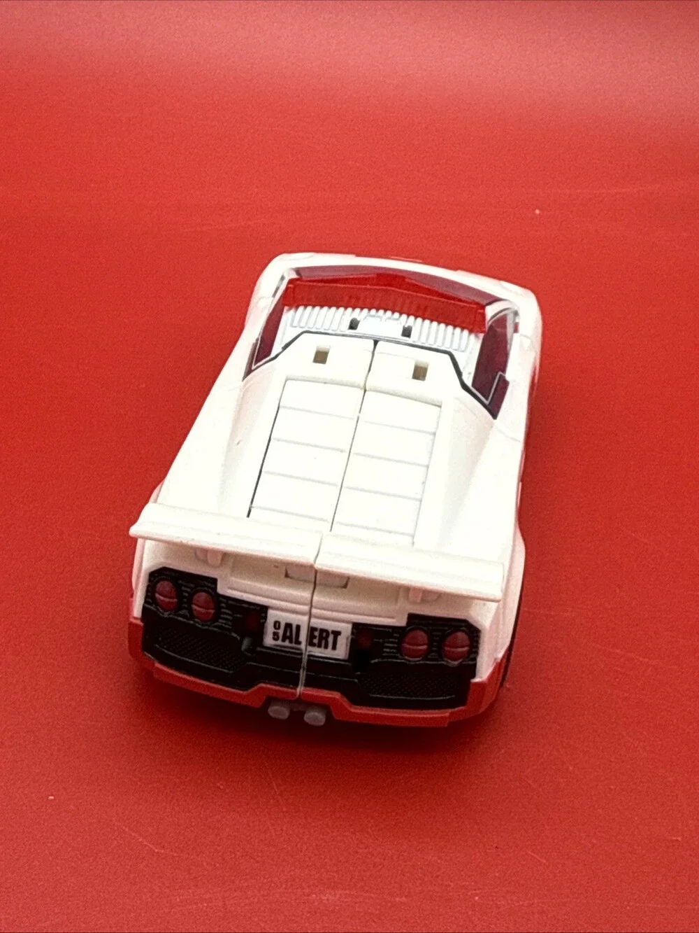 Hasbro Transformers Universe Legends Red Alert Action Figure